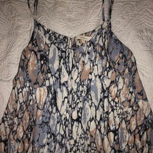 Olivaceous tie dye top